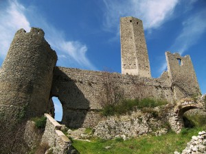 5-castello-di-catino-veduta1-300x225 5-castello-di-catino-veduta1